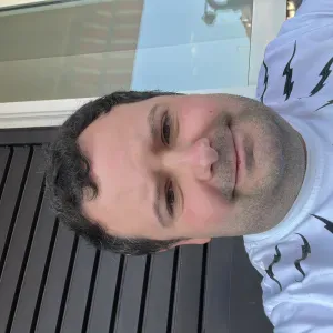 Addetta alle pulizie in provincia di como