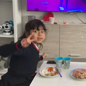 Busco niñera ocasional! Un par de horas o más diarias