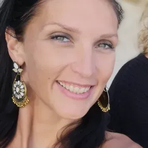 Recherche baby-sitting àu Revest les eaux 