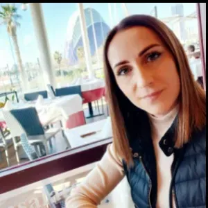 Busco trabajo de mañana a poder ser