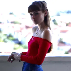 Aide ménagère, cuisine, cours d'art, courses