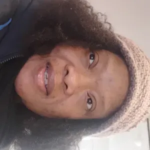 Nounou expérimentée et fiable cherche garde d'enfants