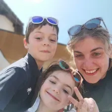 Babysitting les L 17:45-18:45 + 1 V sur 2  17:45-18:45