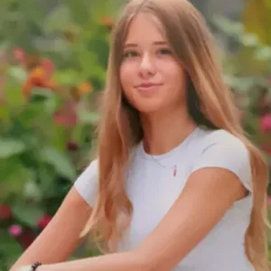 Baby-sitter disponible et motivée à Etterbeek!