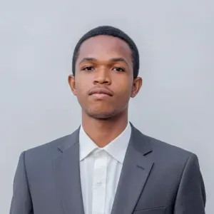 Baby-sitter expérimenté à Madagascar 