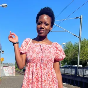 I am a lover of children who is looking for a job. 