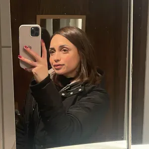 Erfahrene Kinderbetreuerin, hilfsbereit