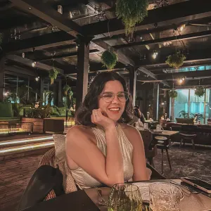 Estou à procura de uma empregada de limpeza perto de mim