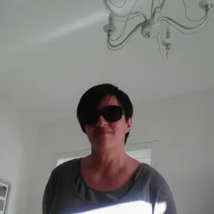 Cerco lavoro come addetta alle pulizie domestiche e uffici