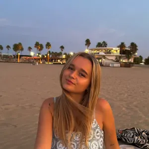 Étudiante à Paris, propose des gardes d'enfants régulières