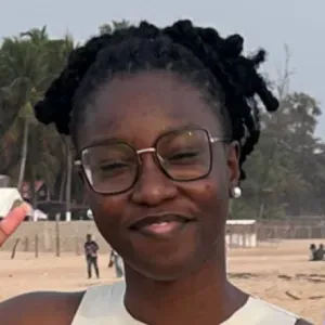 Babysitting expérimentée située partout 