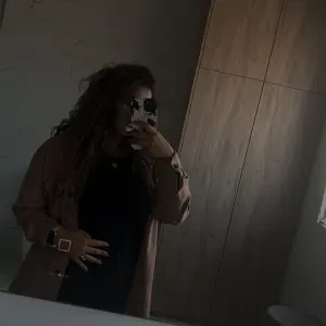 Babysitter com experiência de um ano 