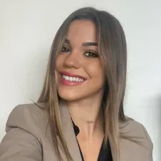 Garde d'Enfants Expérimentée et Fiable à Votre Service