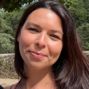 Audrey, Dog Sitter et fournisseuse de papouilles à Paris !