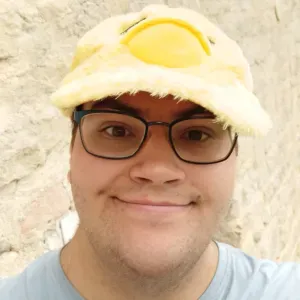 Beginner Babysitter available in  Greve Strand