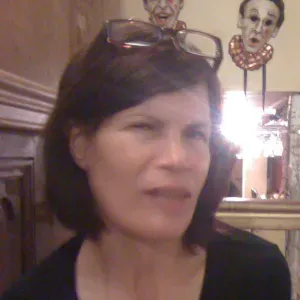 Nounou à domicile où garde partagé. 