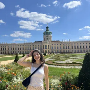 Babysitter trilingue à Paris/ Neuilly