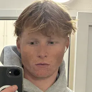 Anglophone en études de droit avec des années d'expérience 