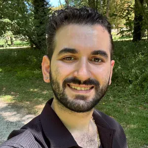 Disponible pour garder vos animaux avec amour et sécurité 