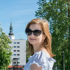 Je recherche une baby-sitter