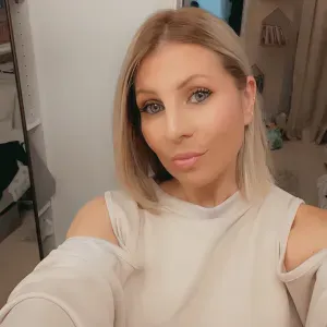 Accompagnatrice scolaire parlant Français 