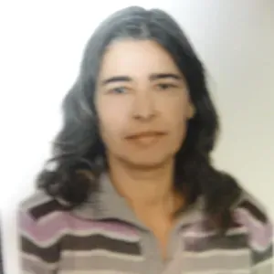 Auxiliar de limpeza, engomadoria e cozinha.