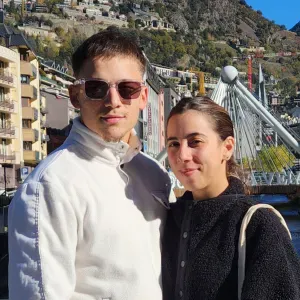 Je cherche une baby sitter 