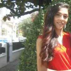 Tomo conta de crianças