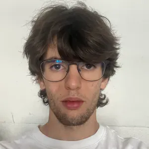 Oferta de emprego para uma empregada de limpeza em Matosi...