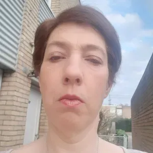 Femme , ouvrage plus repassage