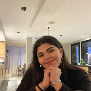 Baby-sitter ayant de l'expérience en garderie 