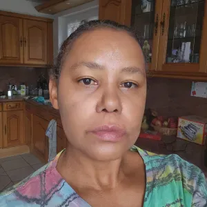 Dame de compagnie,  Auxiliaire de santé.