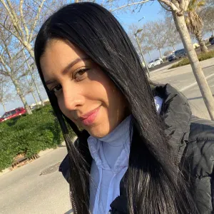 Cuidadora Valencia España responsable 