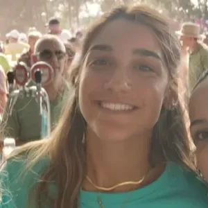 Babysitter de confiança lisbia e arredores