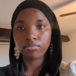 Babysitting / sortie d'école – étudiante à Paris