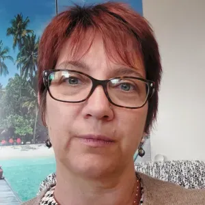 SAULIEU ET ALENTOUR je suis disponible