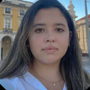 Babysitter profissional em Ponta Delgada