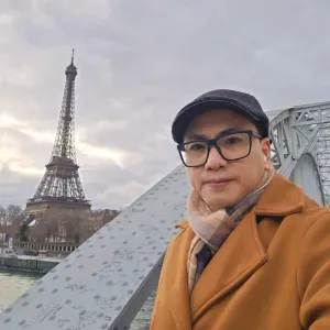 Compassionate carer looking for a job.