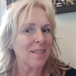 Cuidadora de Idosos no Porto..