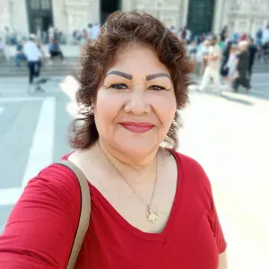 Buongiorno sono una signora paciente alegre carina e amorosa