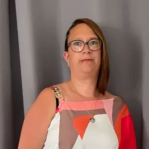 Femme de menage nettoyage dune maison