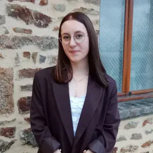 Baby-sitter expérimenté à Avranches !