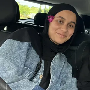 Baby sitter disponible sur Versailles et alentours 