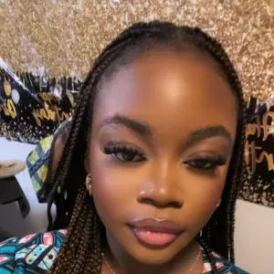 Baby sitter expérimentée à Versailles. 