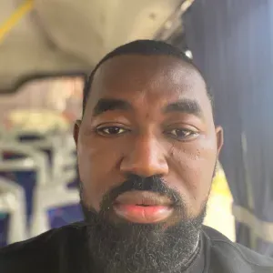 Trustworthy male cleaner in Faro, eye for detail!