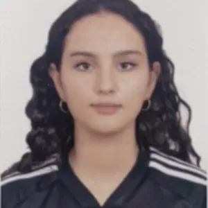 Babysitter disponible pour garde d'enfants soir/weekend 