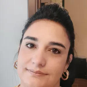 Auxiliar socio sanitaria en cuidados de personas. 