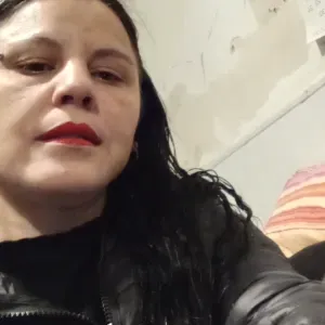 Cuidadora elche para mayores o limpiezas.