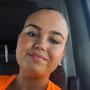 Babysitter com experiência em familiares 