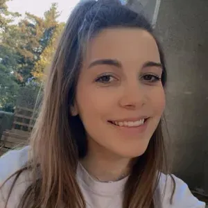 Margaux, sérieuse et appliquée